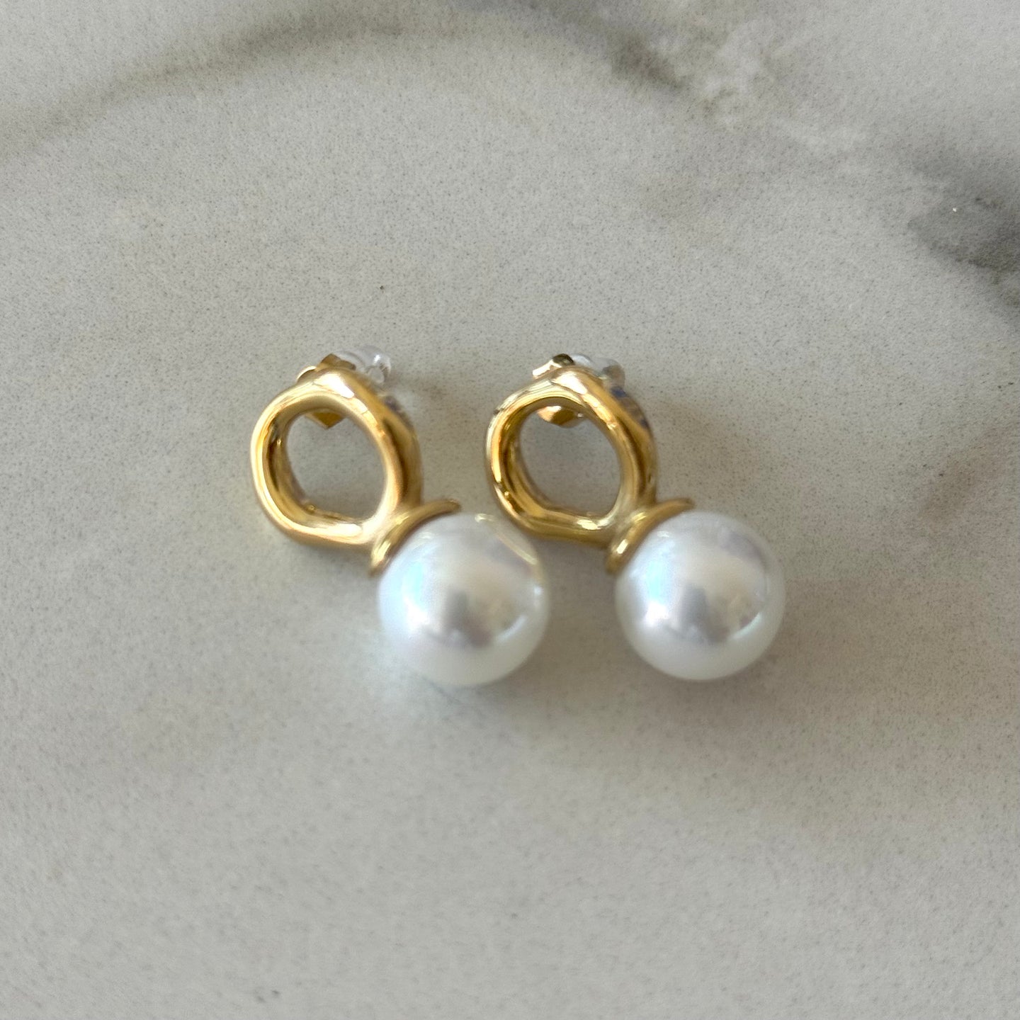 ARETES DELIA