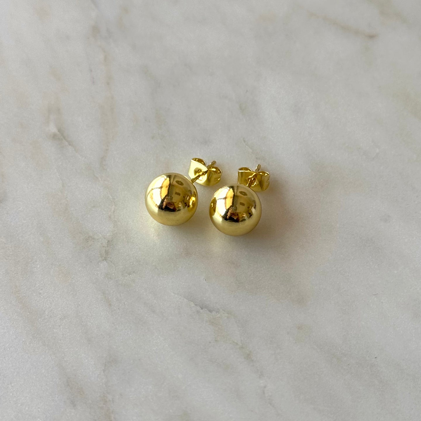 ARETES BOLA