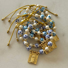 Cargar imagen en el visor de la galería, PULSERA RELIGIOSA SEVILLA

