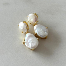Cargar imagen en el visor de la galería, ARETES PERLA WINTER
