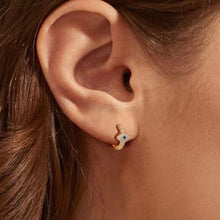 Cargar imagen en el visor de la galería, HUGGIES LUCKY EYE
