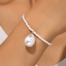 Cargar imagen en el visor de la galería, PULSERA PERLAS ARROZ
