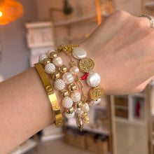 Cargar imagen en el visor de la galería, PULSERA PERLAS MONEDA SB

