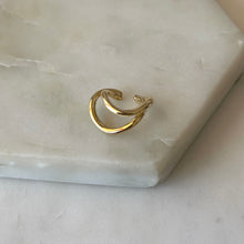 Cargar imagen en el visor de la galería, EAR CUFF CURVAS
