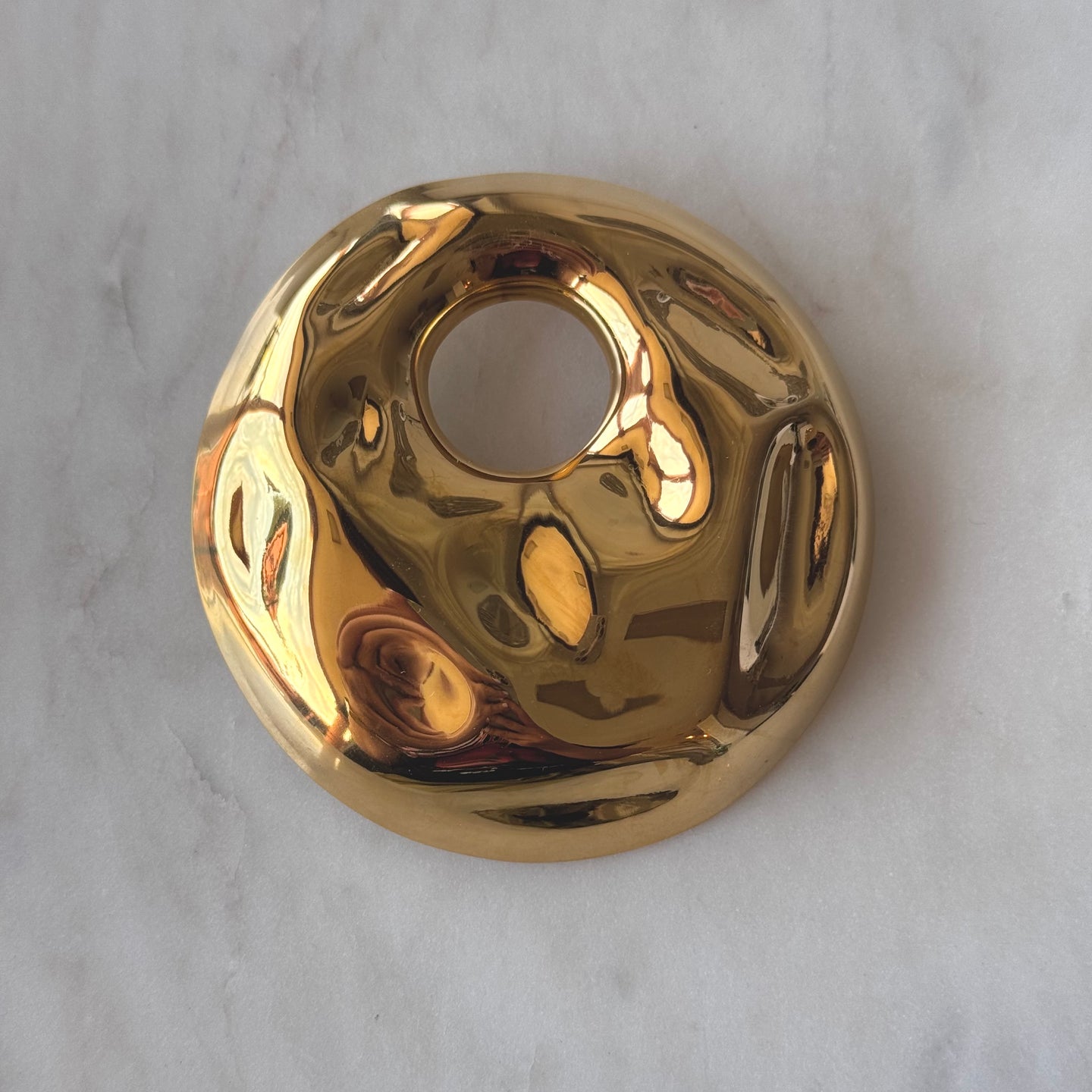 BROCHE DONATELLA DORADO