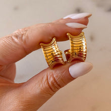 Cargar imagen en el visor de la galería, HOOPS CLEOPATRA
