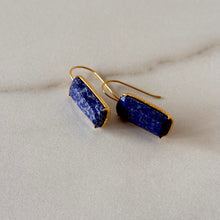 Cargar imagen en el visor de la galería, ARETES LAPISLÁZULI
