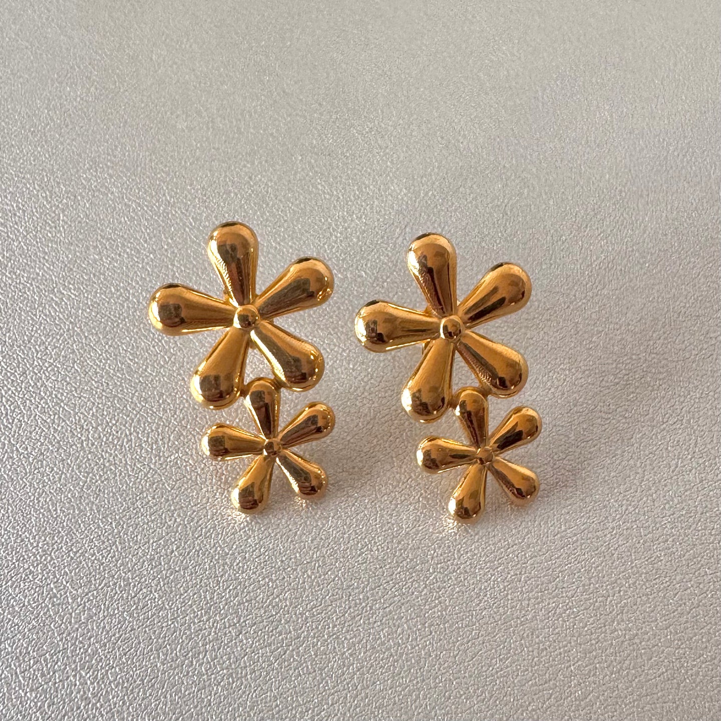 ARETES DOBLE FLOR