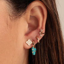 Cargar imagen en el visor de la galería, ARETES TRÉBOL ZIRCONIAS
